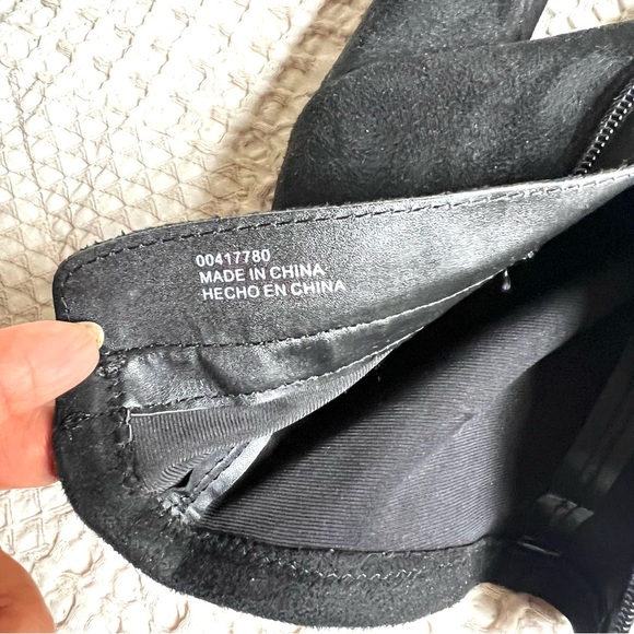 FOREVER 21 Black Platform Ankle Bootie - Picture 8 of 9